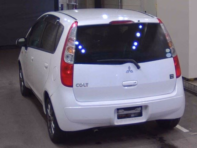 MITSUBISHI COLT