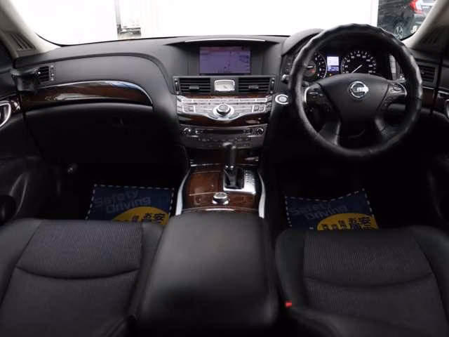 NISSAN FUGA