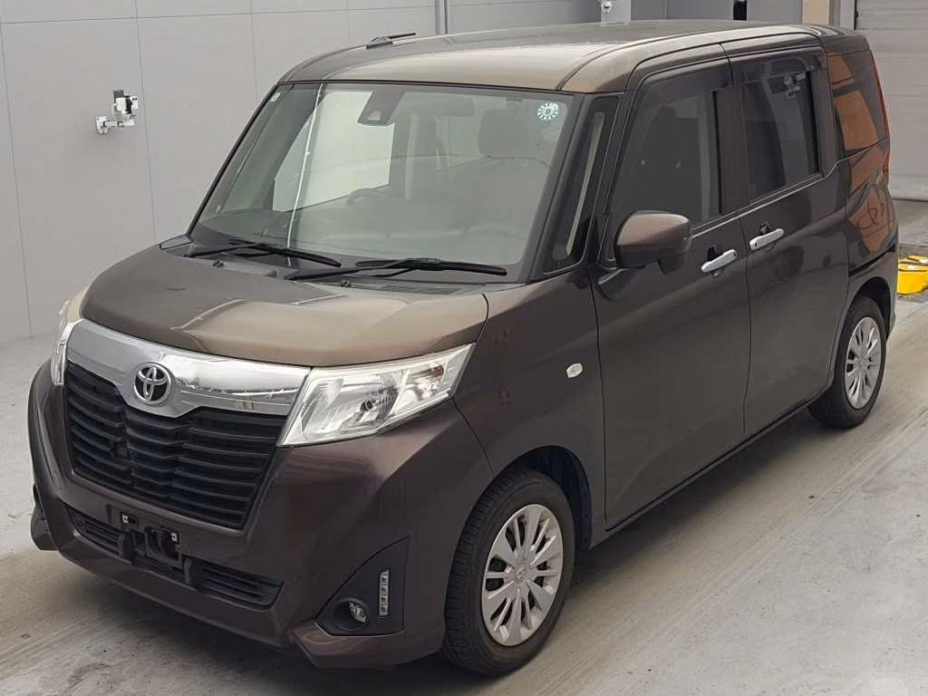 TOYOTA ROOMY