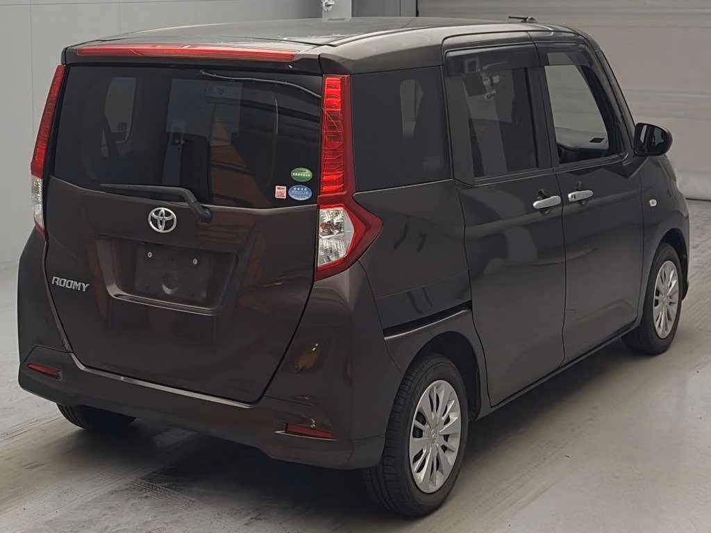 TOYOTA ROOMY