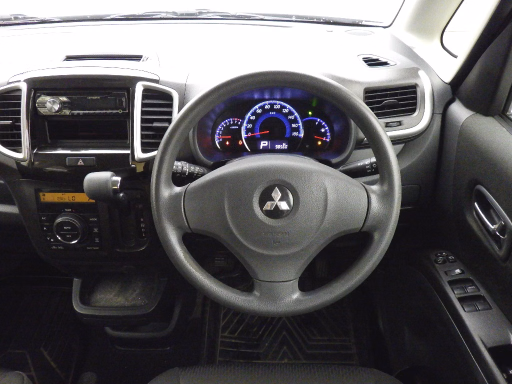 MITSUBISHI DELICA D:2