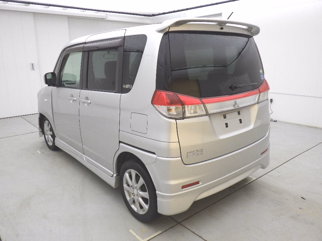 MITSUBISHI DELICA D:2
