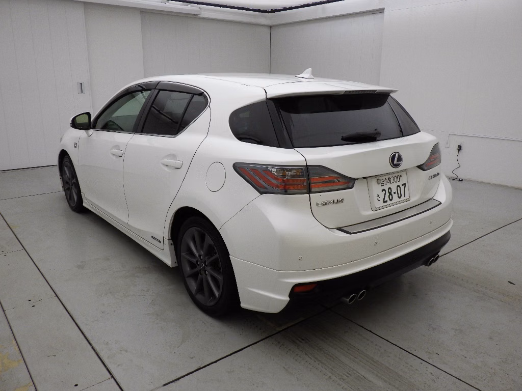 LEXUS CT200H