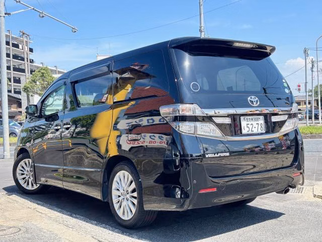 TOYOTA VELLFIRE
