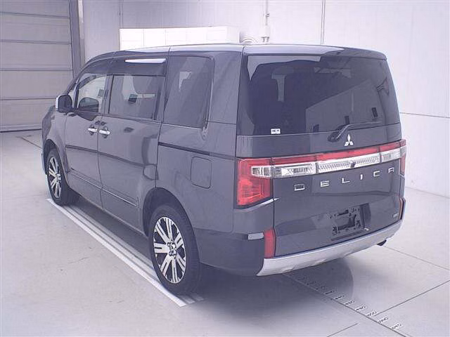 MITSUBISHI DELICA D:5