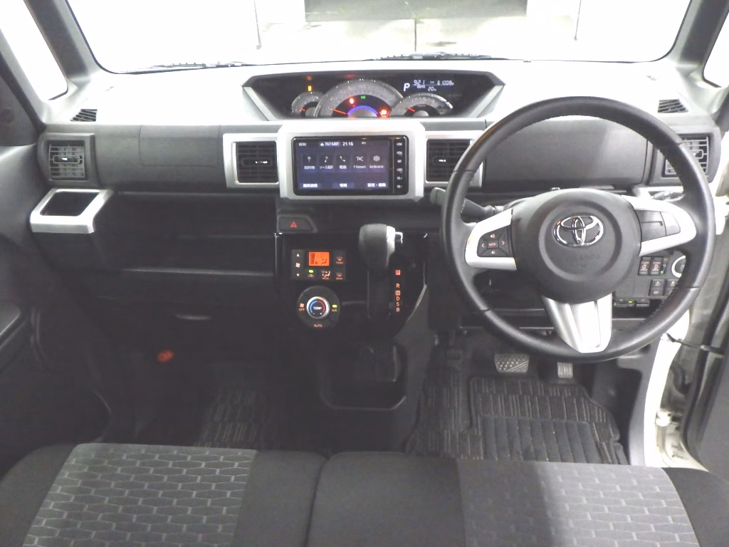 TOYOTA PIXIS MEGA