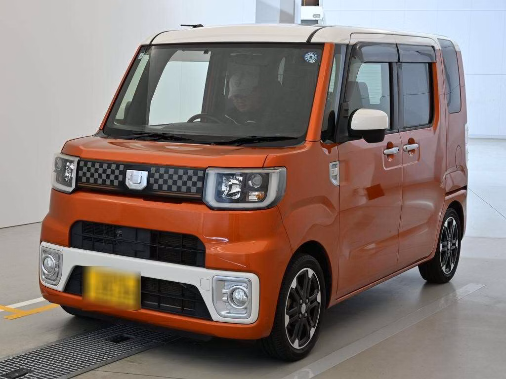 DAIHATSU WAKE