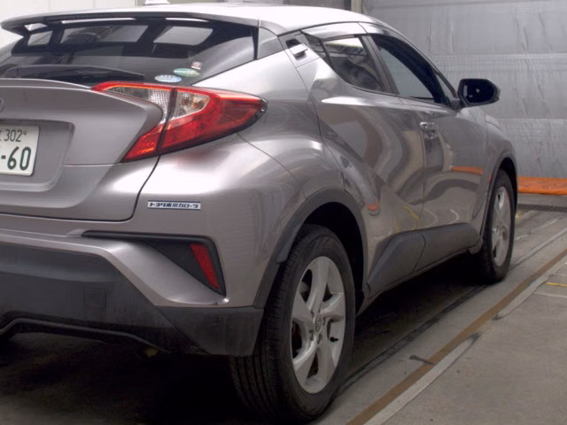 TOYOTA C-HR
