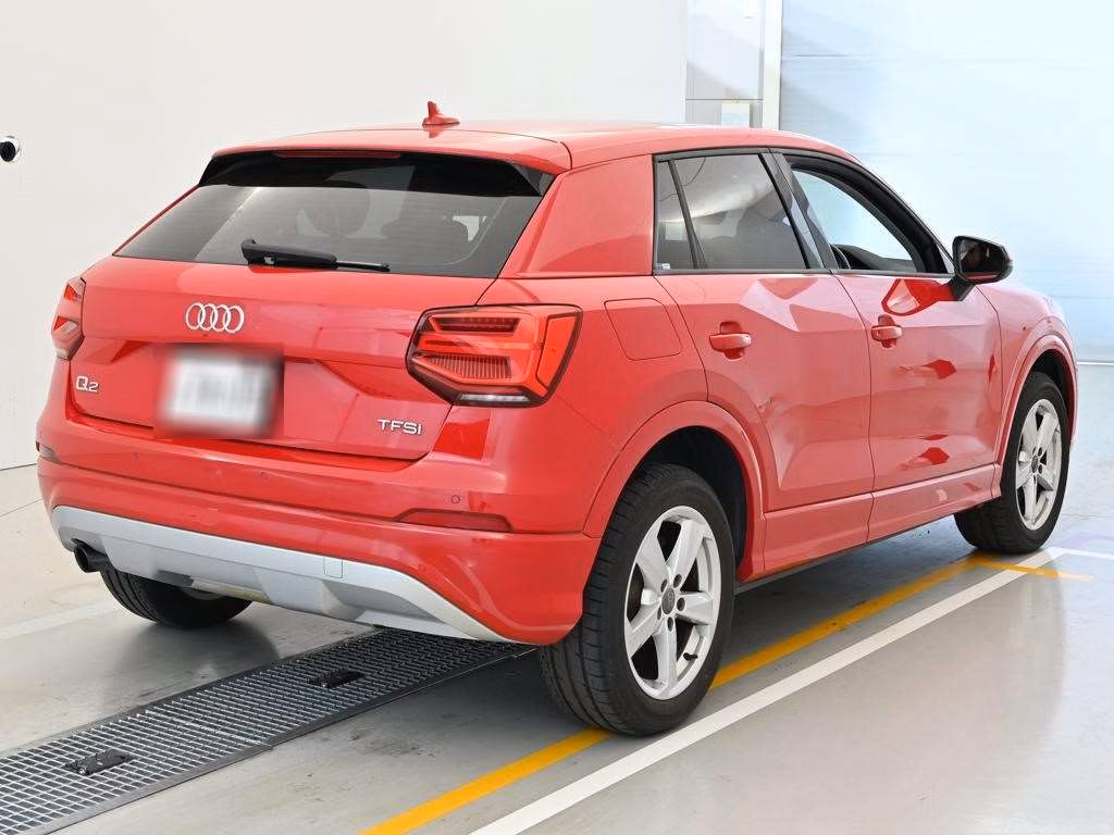 AUDI Q2
