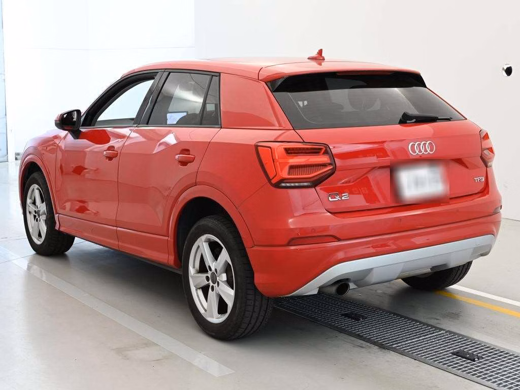 AUDI Q2