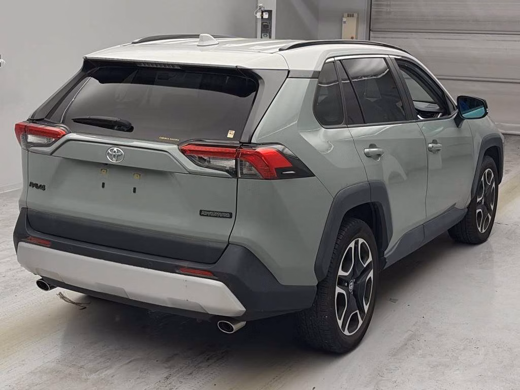 TOYOTA RAV4