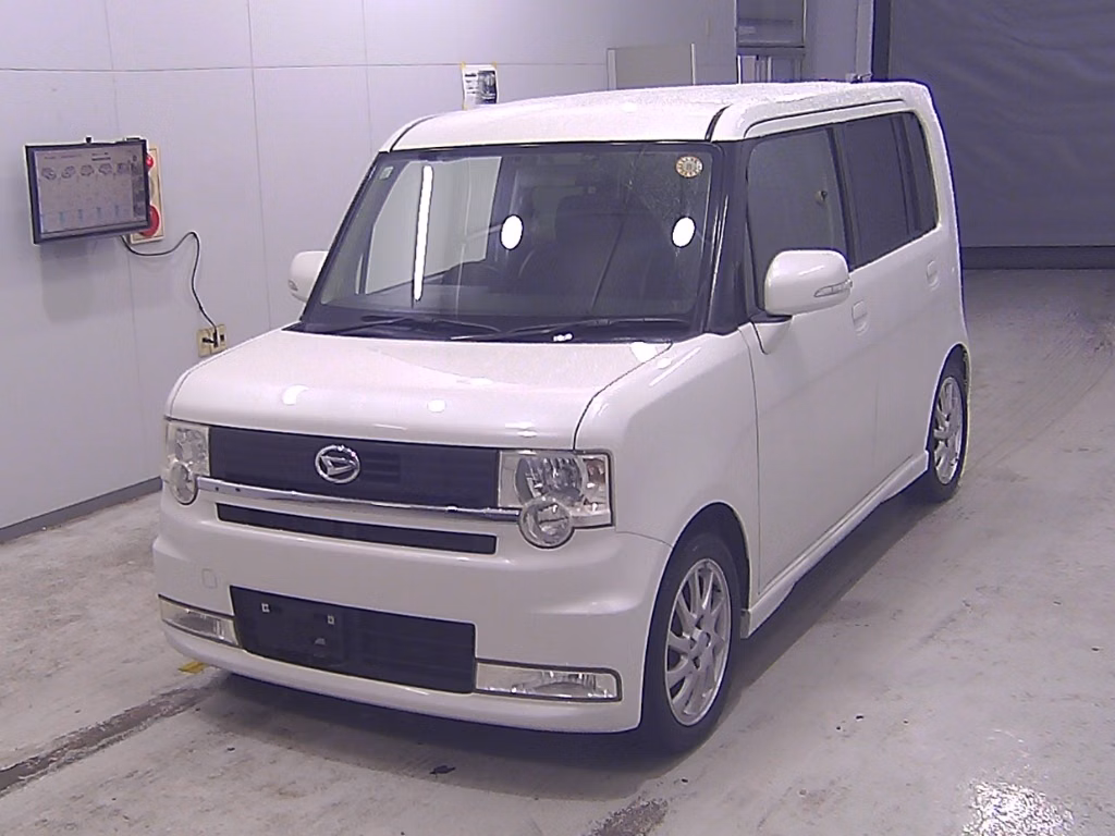DAIHATSU MOVE CONTE