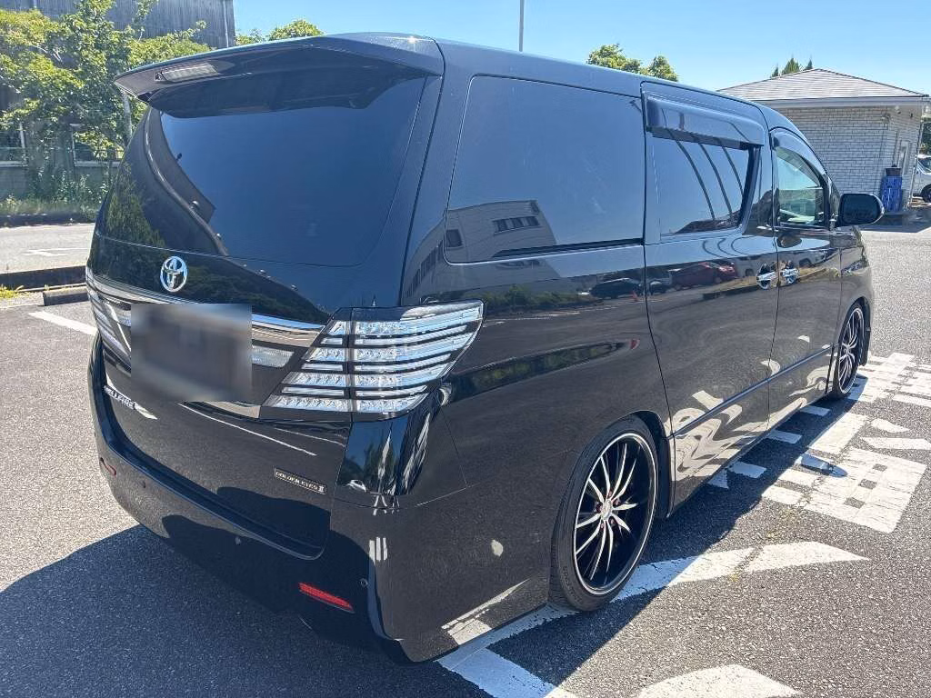 TOYOTA VELLFIRE