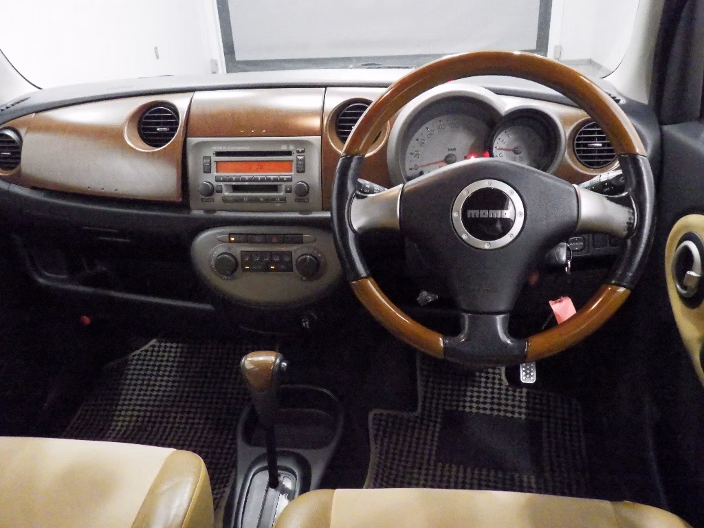 DAIHATSU MIRA GINO