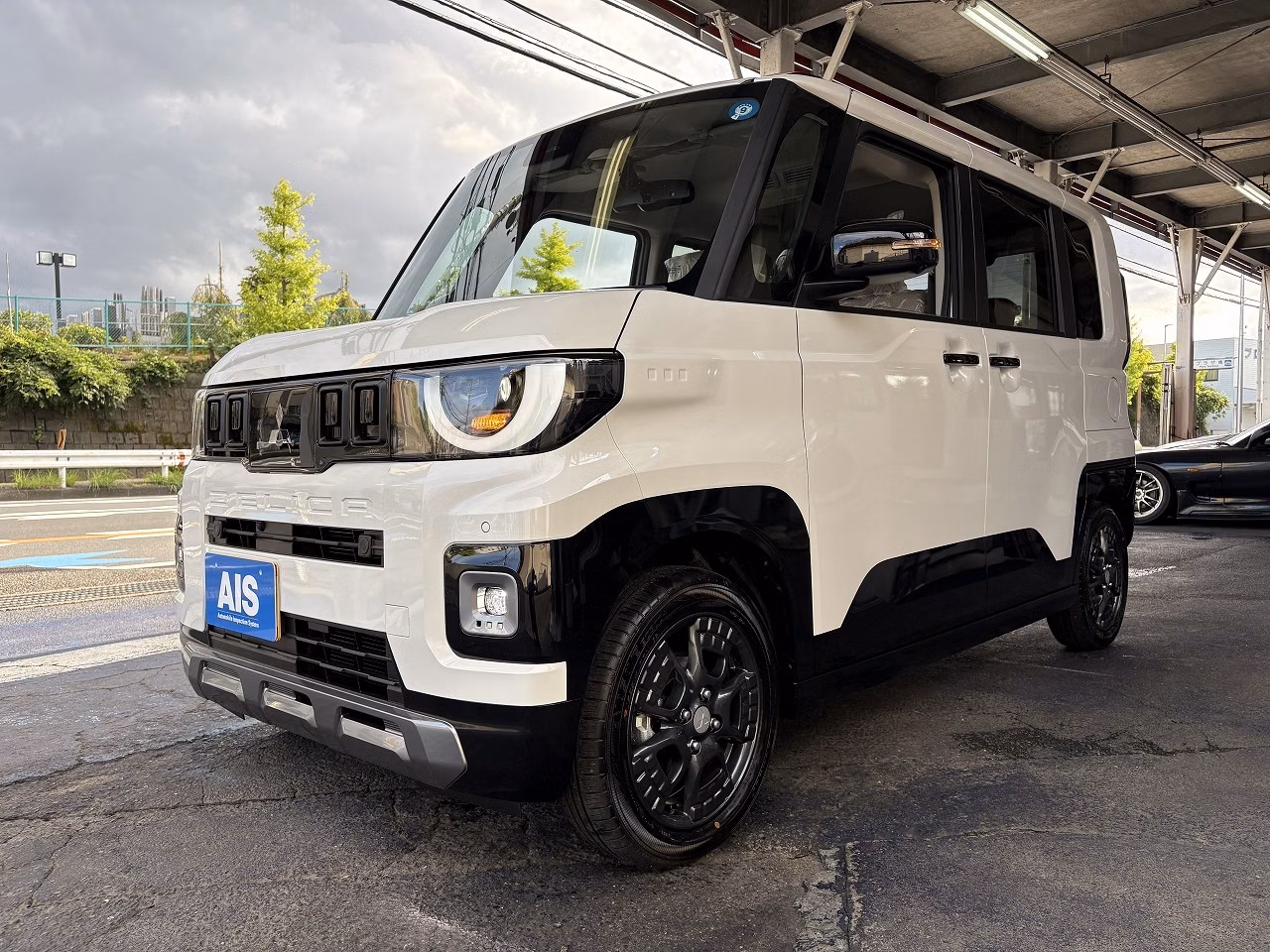 Mitsubishi Delica Mini