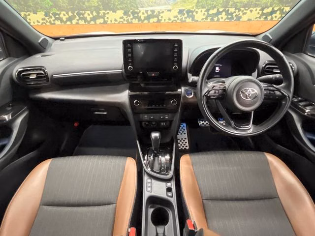 TOYOTA YARIS CROSS