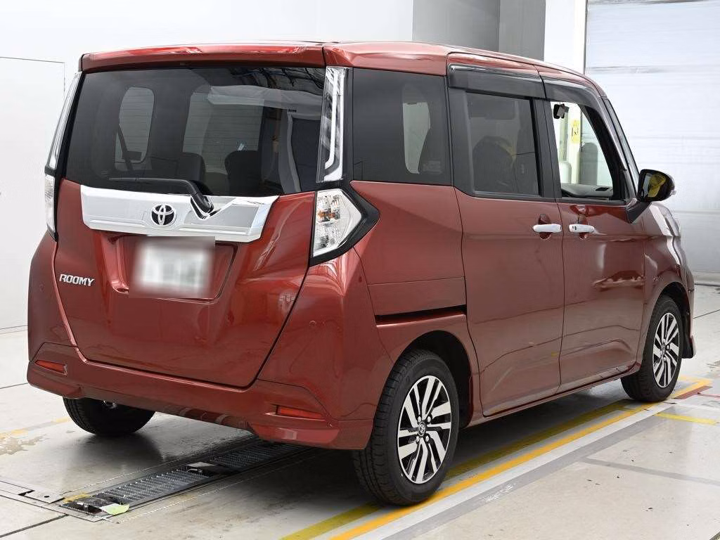 TOYOTA ROOMY
