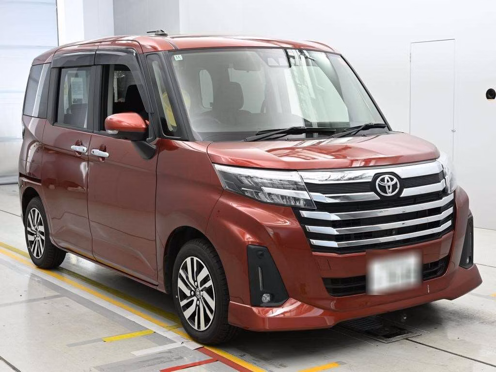 TOYOTA ROOMY