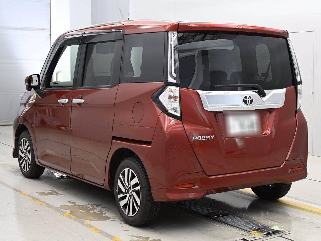 TOYOTA ROOMY