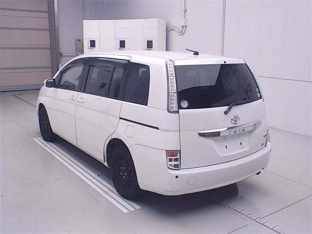 TOYOTA ISIS