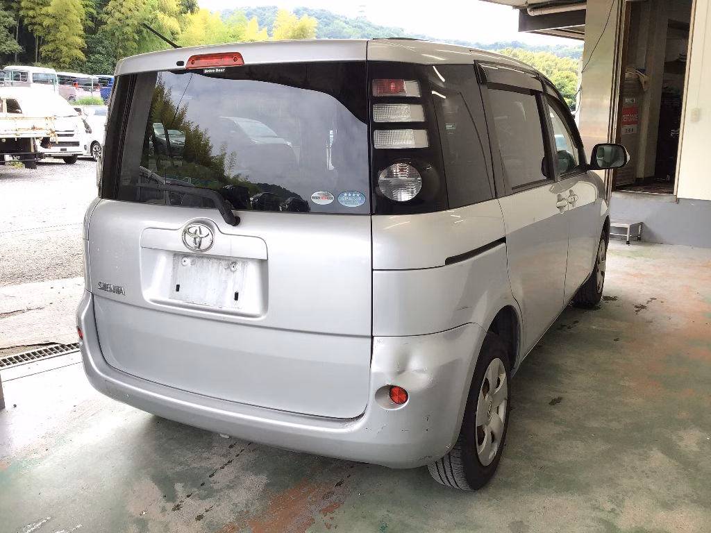 TOYOTA SIENTA