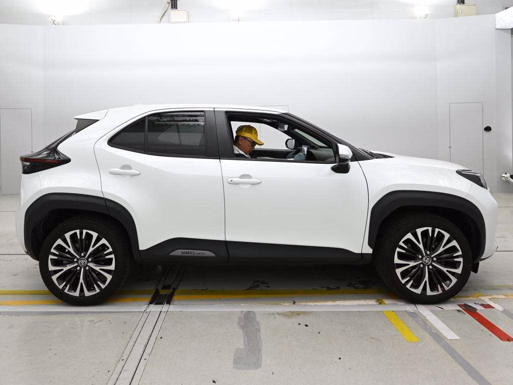 TOYOTA YARIS CROSS