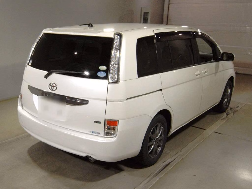 TOYOTA ISIS