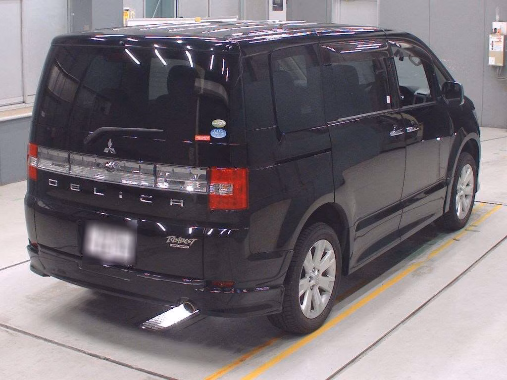 MITSUBISHI DELICA D:5