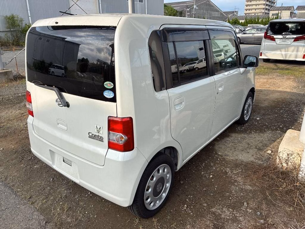 DAIHATSU MOVE CONTE