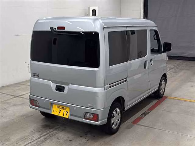 TOYOTA PIXIS VAN