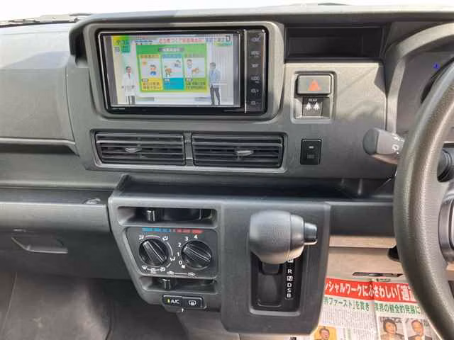 TOYOTA PIXIS VAN