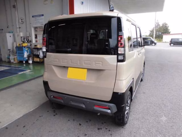 MITSUBISHI DELICA MINI