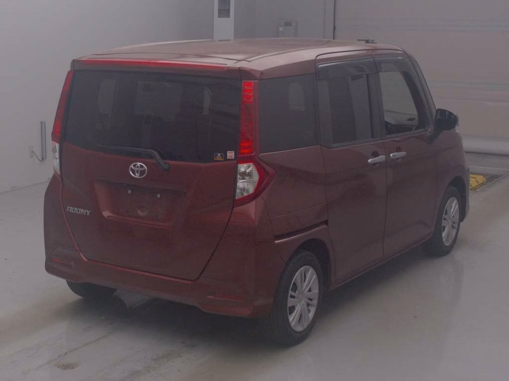 TOYOTA ROOMY