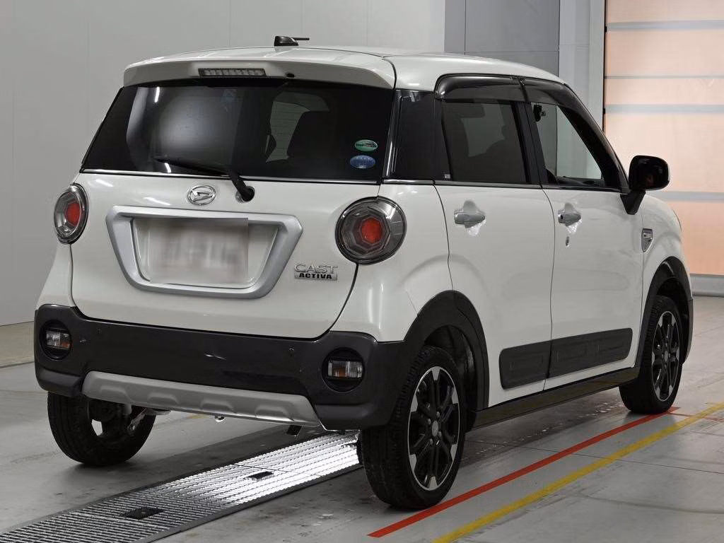 DAIHATSU CAST
