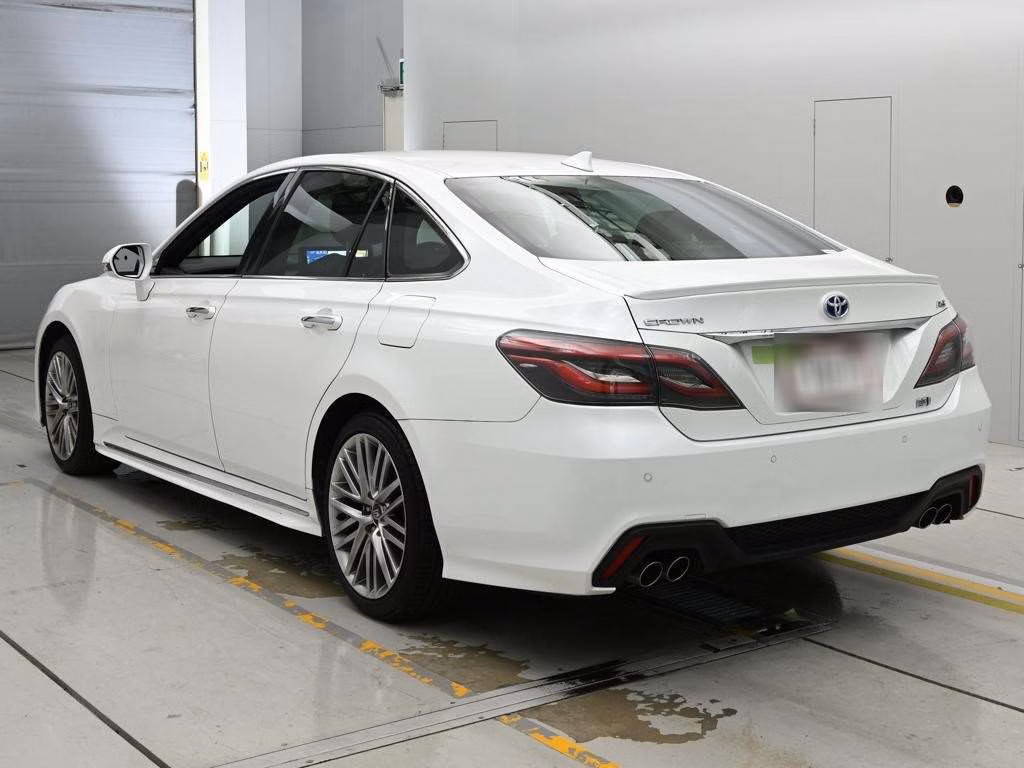 TOYOTA CROWN