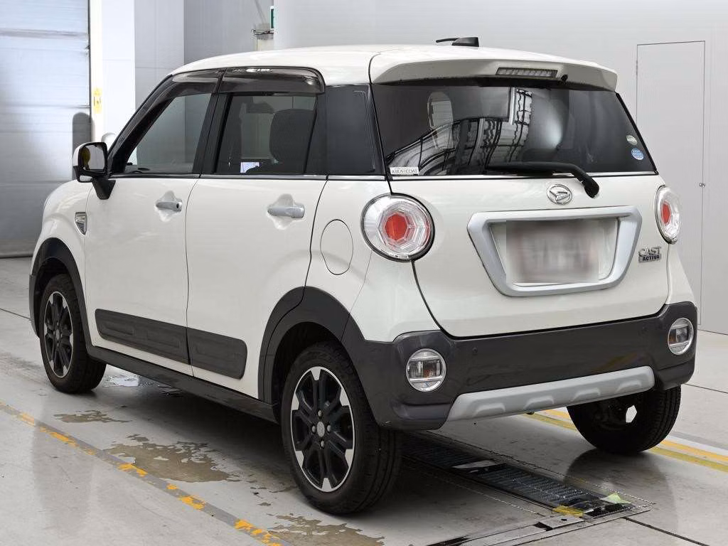 DAIHATSU CAST