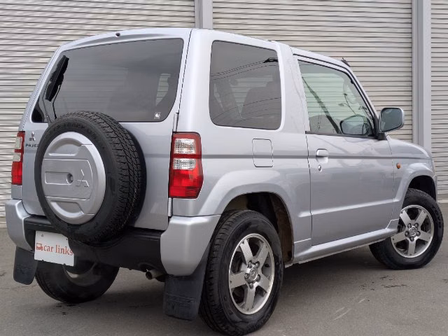 MITSUBISHI PAJERO MINI