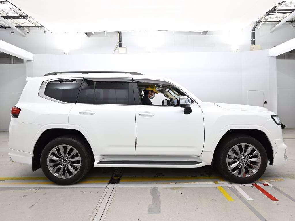 TOYOTA LAND CRUISER