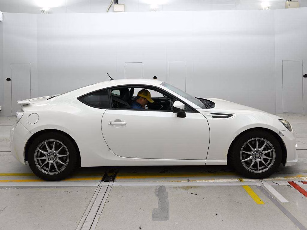 SUBARU BRZ