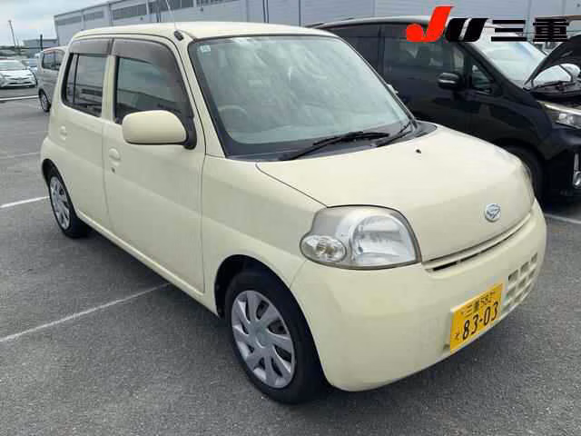 DAIHATSU ESSE