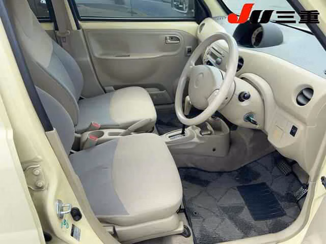DAIHATSU ESSE
