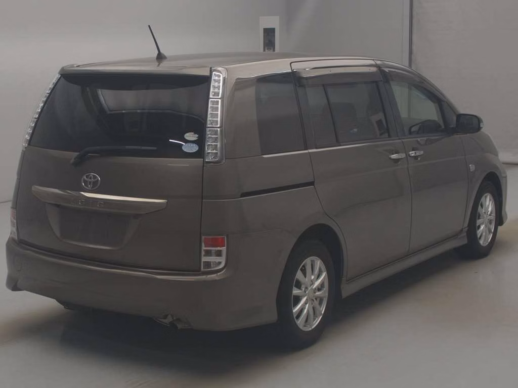 TOYOTA ISIS