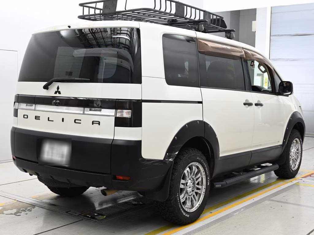 MITSUBISHI DELICA D:5