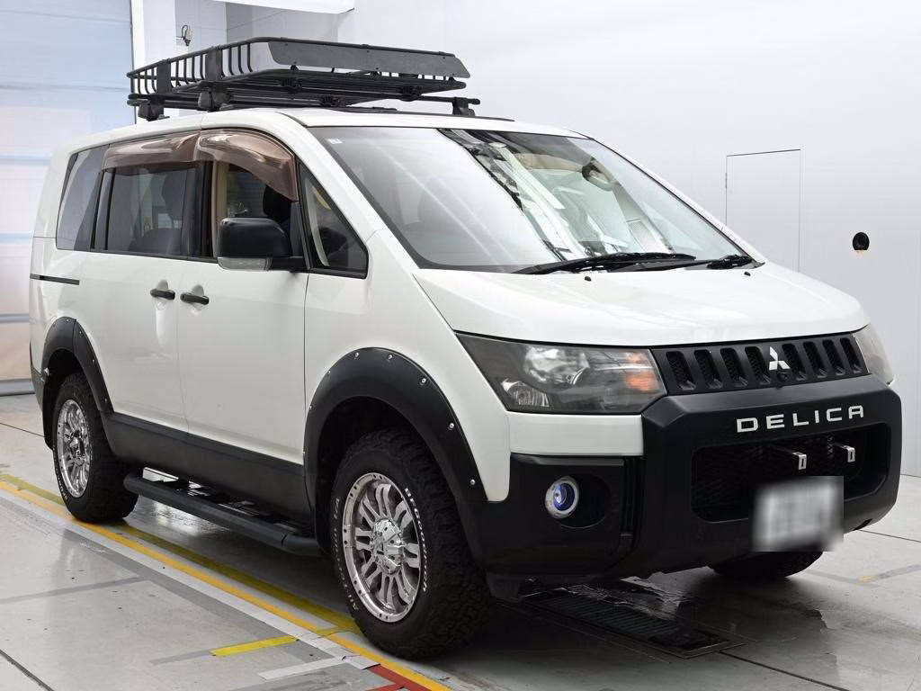 MITSUBISHI DELICA D:5