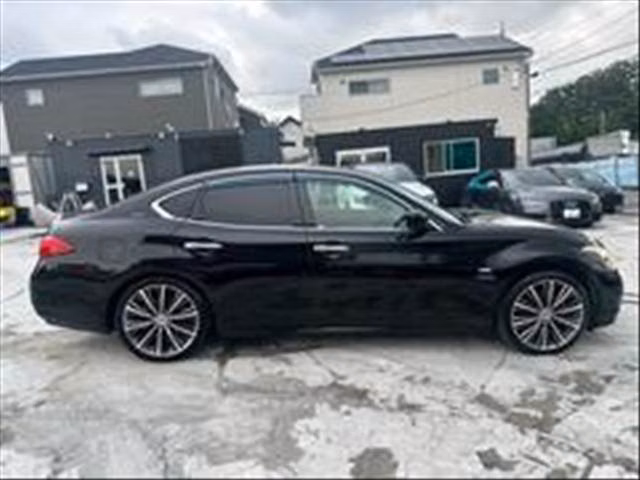 NISSAN FUGA
