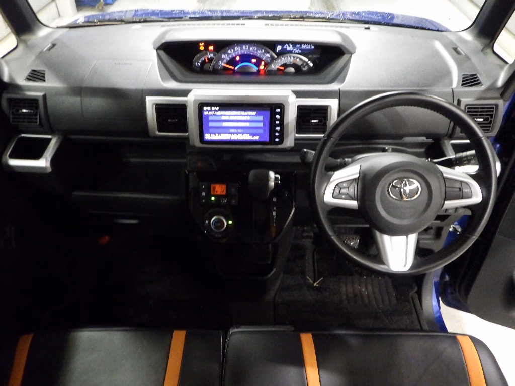 TOYOTA PIXIS MEGA