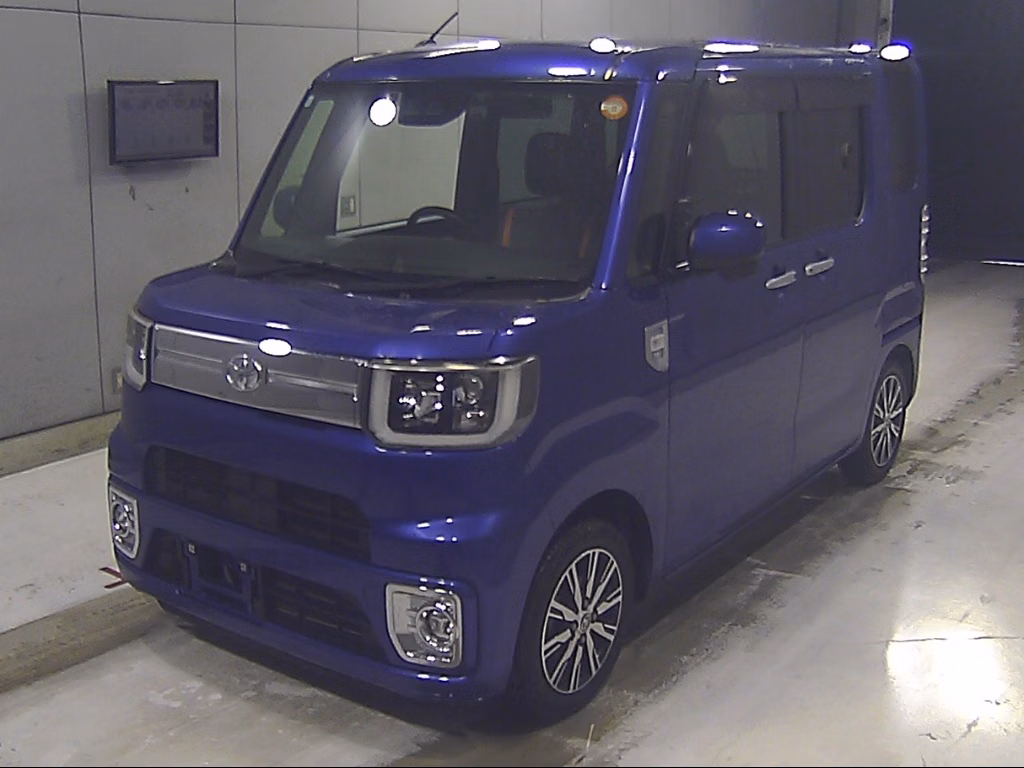 TOYOTA PIXIS MEGA