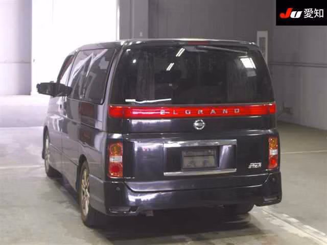 NISSAN ELGRAND