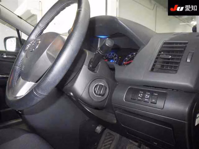 MAZDA MPV