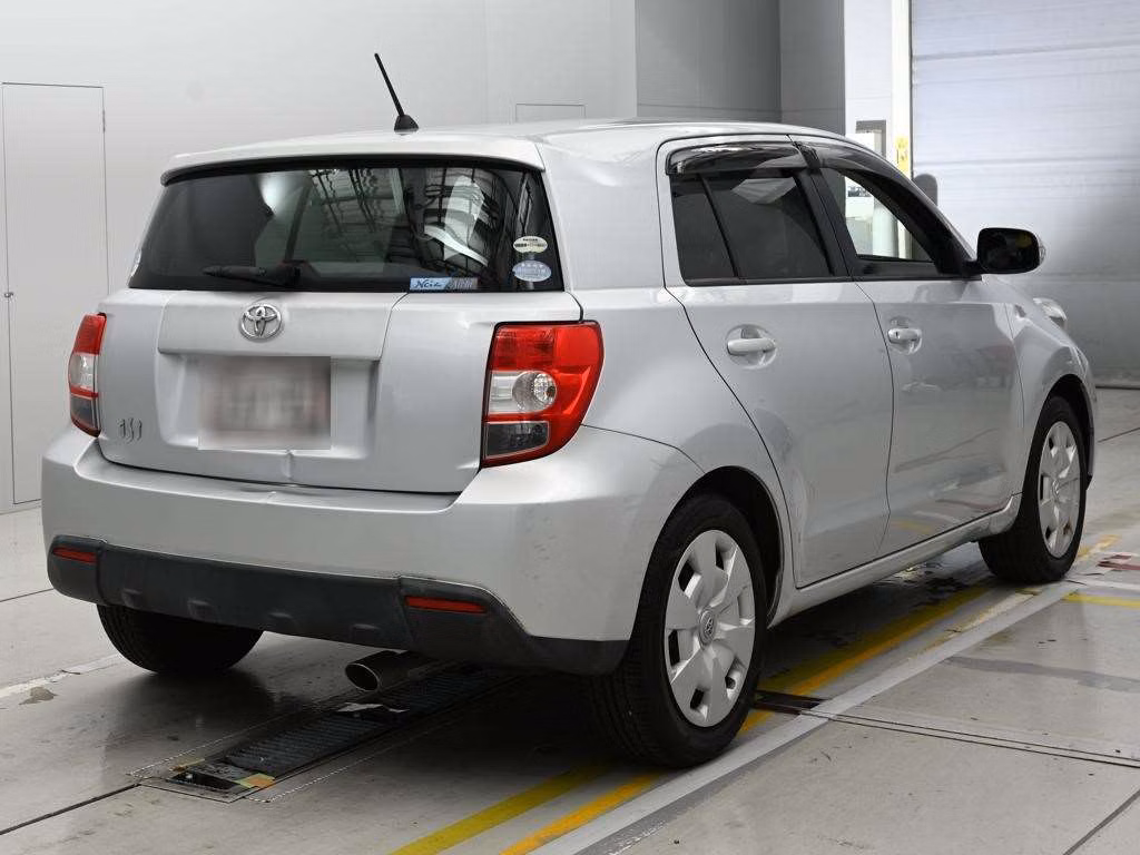 TOYOTA IST